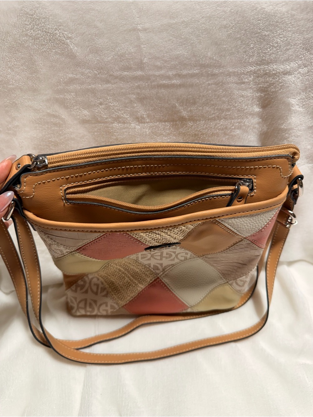 Gianni Bini Patchwork Crossbody in Peach, Cream & Tan - Picture 4 of 12